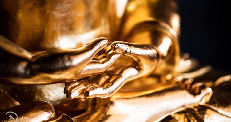 Sitting postures for meditation photo by Tokpa Korlo